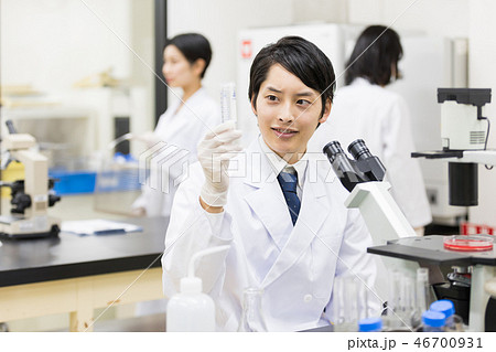 研究室 開発 実験室 臨床検査 バイオテクノロジー 新薬 研究室 開発 実験室 臨床検査 バイオテクノロジー 新薬 46700931