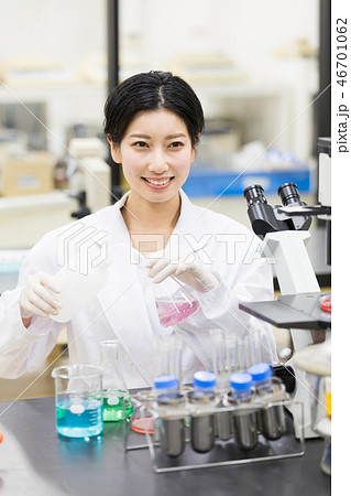 研究室 開発 実験室 臨床検査 バイオテクノロジー 新薬 研究室 開発 実験室 臨床検査 バイオテクノロジー 新薬 46701062