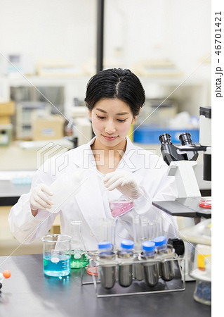 研究室 開発 実験室 臨床検査 バイオテクノロジー 新薬 研究室 開発 実験室 臨床検査 バイオテクノロジー 新薬 46701421