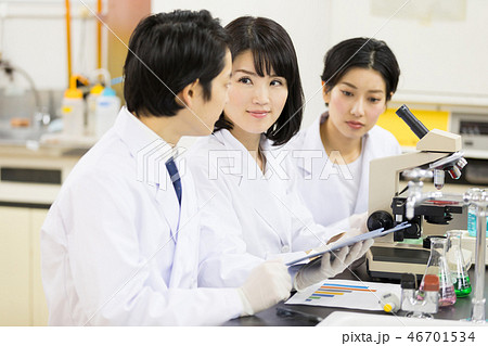 研究室　開発　実験室　臨床検査　バイオテクノロジー　新薬 46701534