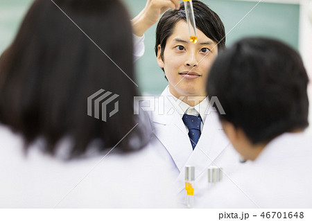 研究室 開発 実験室 臨床検査 バイオテクノロジー 新薬 研究室 開発 実験室 臨床検査 バイオテクノロジー 新薬 46701648