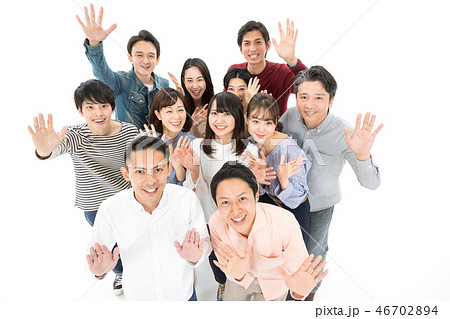 カジュアル 男女 複数 20~40代 斜俯瞰 手を広げる 歓迎 ハイテンション カジュアル 男女 複数 20~40代 斜俯瞰 手を広げる 歓迎 ハイテンション 46702894