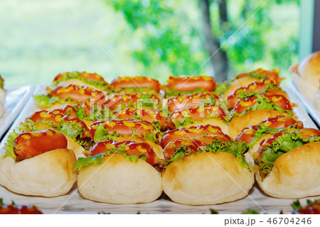 Mini hot dog bread 46704246