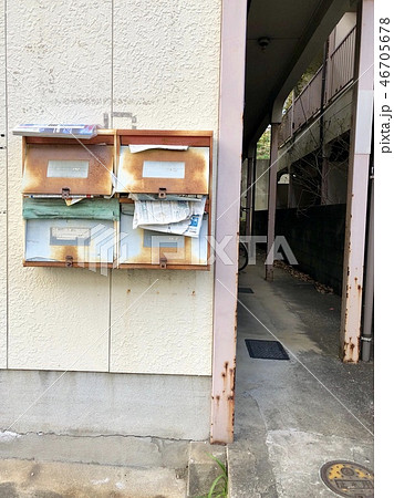 文化住宅の郵便受け 46705678