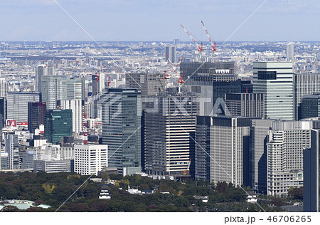 日本の東京都市景観　東京・秋葉原や大手町などの街並みを望む 46706265
