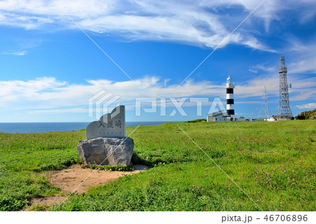 東北・秋田・入道崎・なまはげのいる男鹿半島・緑と青のコントラストが美しい入道崎灯台（５） 46706896