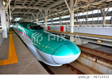 東北・青森・新青森駅に停車中の北海道新幹線(2) 東北・青森・新青森駅に停車中の北海道新幹線(2) 46714432