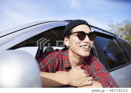 ドライブ サングラス 自動車 46719122