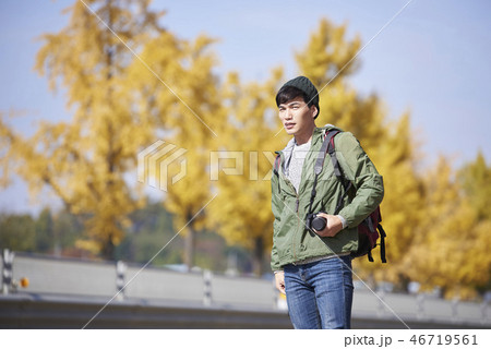 屋外 室外 若い男 46719561