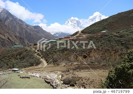 ド－レの谷とロッジ 46719799