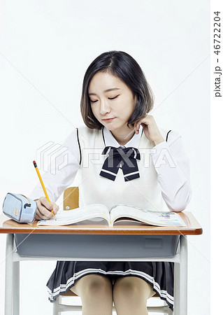高校生 女子学生 勉強 46722204