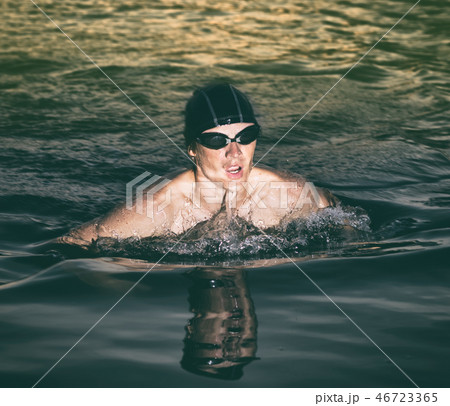 Swimmer breathing during swimming crawl 46723365