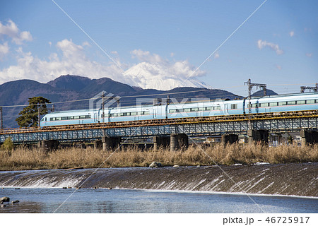 【小田急線　特急ロマンスカー　60000形】 46725917