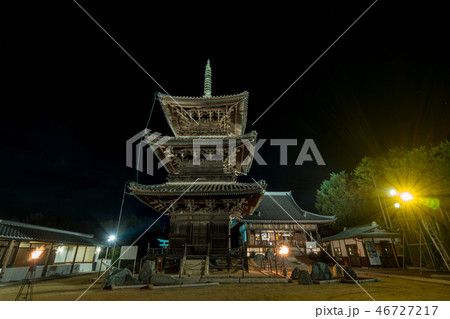 寺院境内のライトアップ　（瀬戸内市　餘慶寺） 46727217
