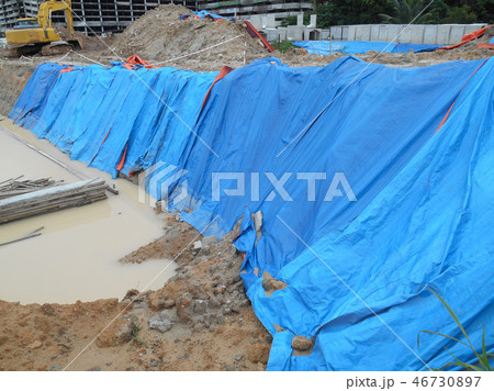 Temporary slope protection use the plastic sheet  46730897