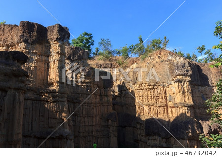 Beautiful rock cliffs Beautiful rock cliffs 46732042