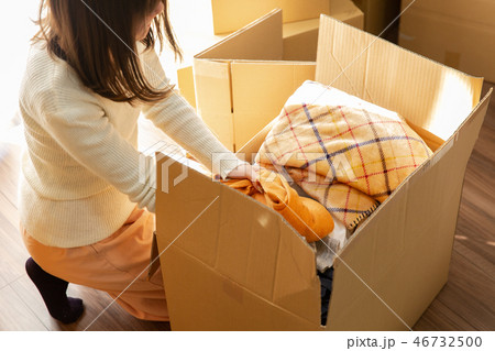 引越し 新生活 ダンボール 46732500