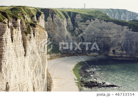 Natural Cliffs in Etretat Natural Cliffs in Etretat 46733554