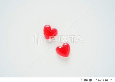 赤いハートのオブジェ 46733817