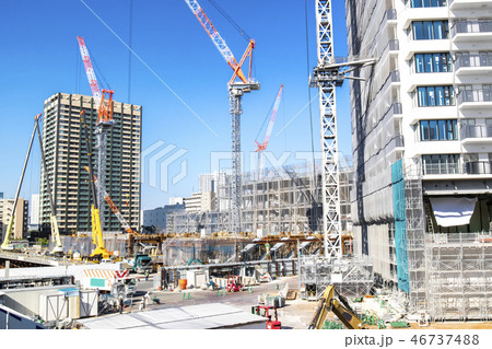 マンション・ビルの建設現場 46737488