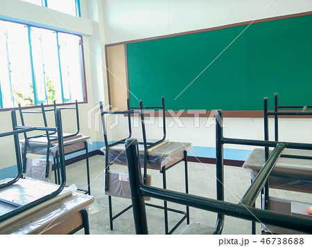 empty classroom with blackboard and desk 46738688