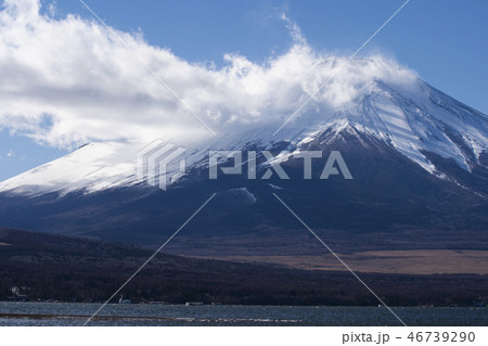 富士山 旗雲 山中湖 富士山 旗雲 山中湖 46739290