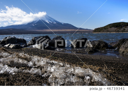 富士山と霜柱　風景 46739341
