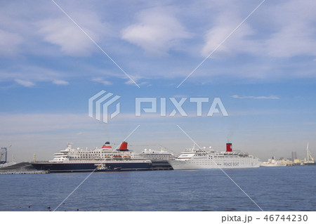 師走の横浜港大さん橋 46744230