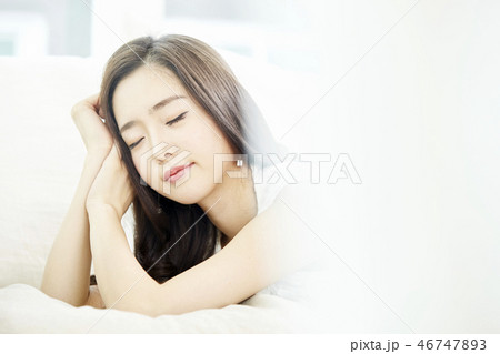 若い女性 ヒーリング 韓国人 46747893