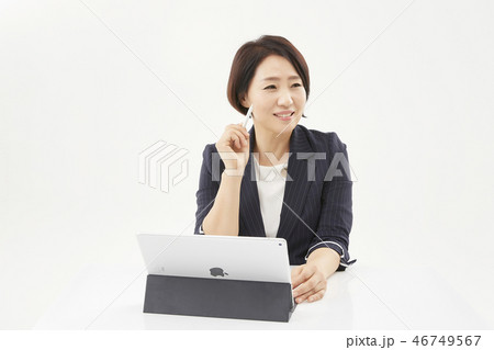 ビジネスウーマン 女性 女 46749567