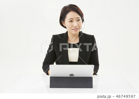 ビジネスウーマン 女性 女 46749597