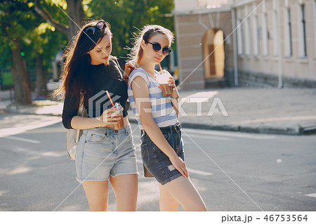 girls n the town 46753564