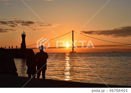 初日の出　明石漁港より明石大橋を望む 46766403