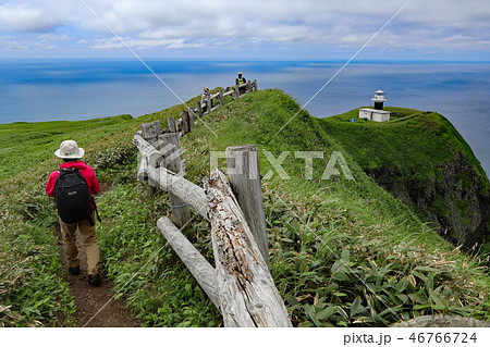 白い灯台 46766724