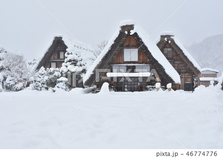 冬の白川郷 46774776