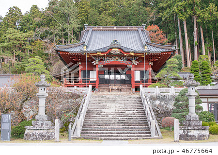 山梨県　身延山久遠寺（みのぶさんくおんじ）　拝殿 46775664