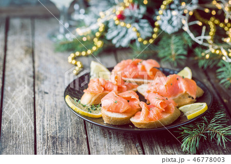 salmon fillet with bread salmon fillet with bread 46778003