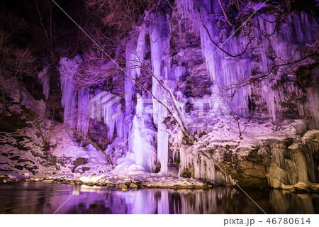 三十槌の氷柱 みそつちのつらら ライトアップ夜景 （埼玉県秩父市） 2018年2月 46780614