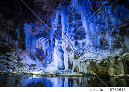 三十槌の氷柱 みそつちのつらら ライトアップ夜景 (埼玉県秩父市) 2018年2月 三十槌の氷柱 みそつちのつらら ライトアップ夜景 (埼玉県秩父市) 2018年2月 46780615