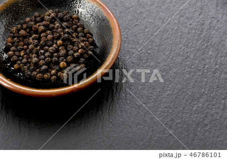 ブラックペッパー 46786101