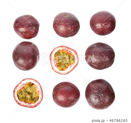 Top view set of Passion fruit on white background Top view set of Passion fruit on white background 46786265
