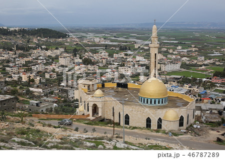 【パレスチナ】西岸地区北部の町ジェニンのモスクのある風景 46787289