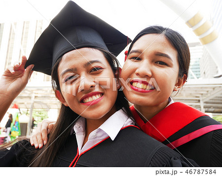 Close up students are happy after graduation. Close up students are happy after graduation. 46787584