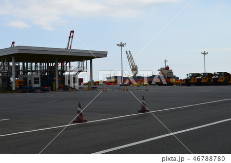 茨城県、常陸那珂港のコンテナターミナルゲート 46788780