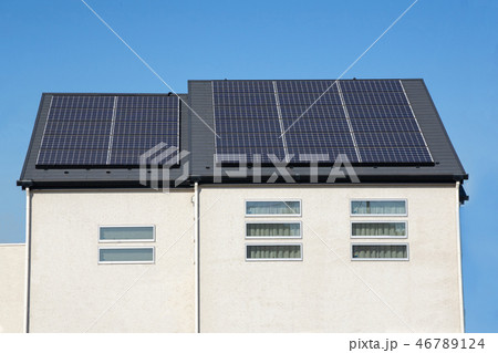ソーラーパネルの家 46789124