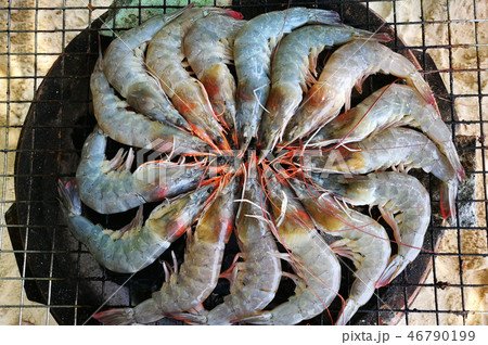 Raw prawn Raw prawn 46790199