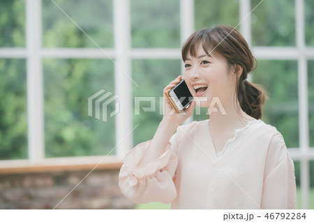young woman 46792284
