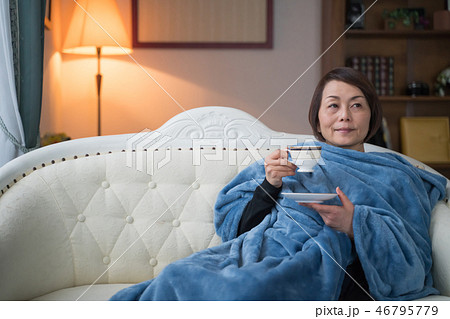 女性 女性 46795779