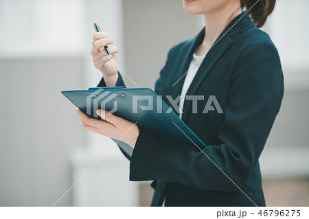 young woman 46796275