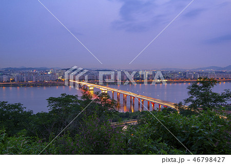 韓国 街灯 ソウル 46798427